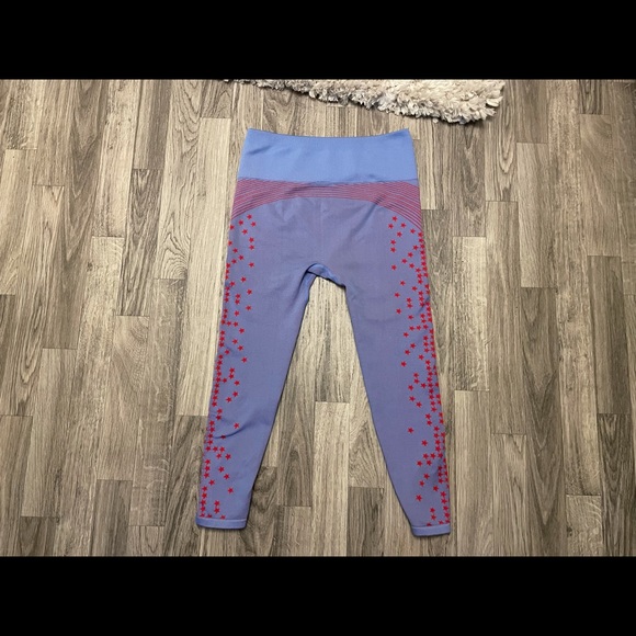 Fabletics Seamless Stars and Stripes Blue and Red 7/8 Leggings - Picture 10 of 14